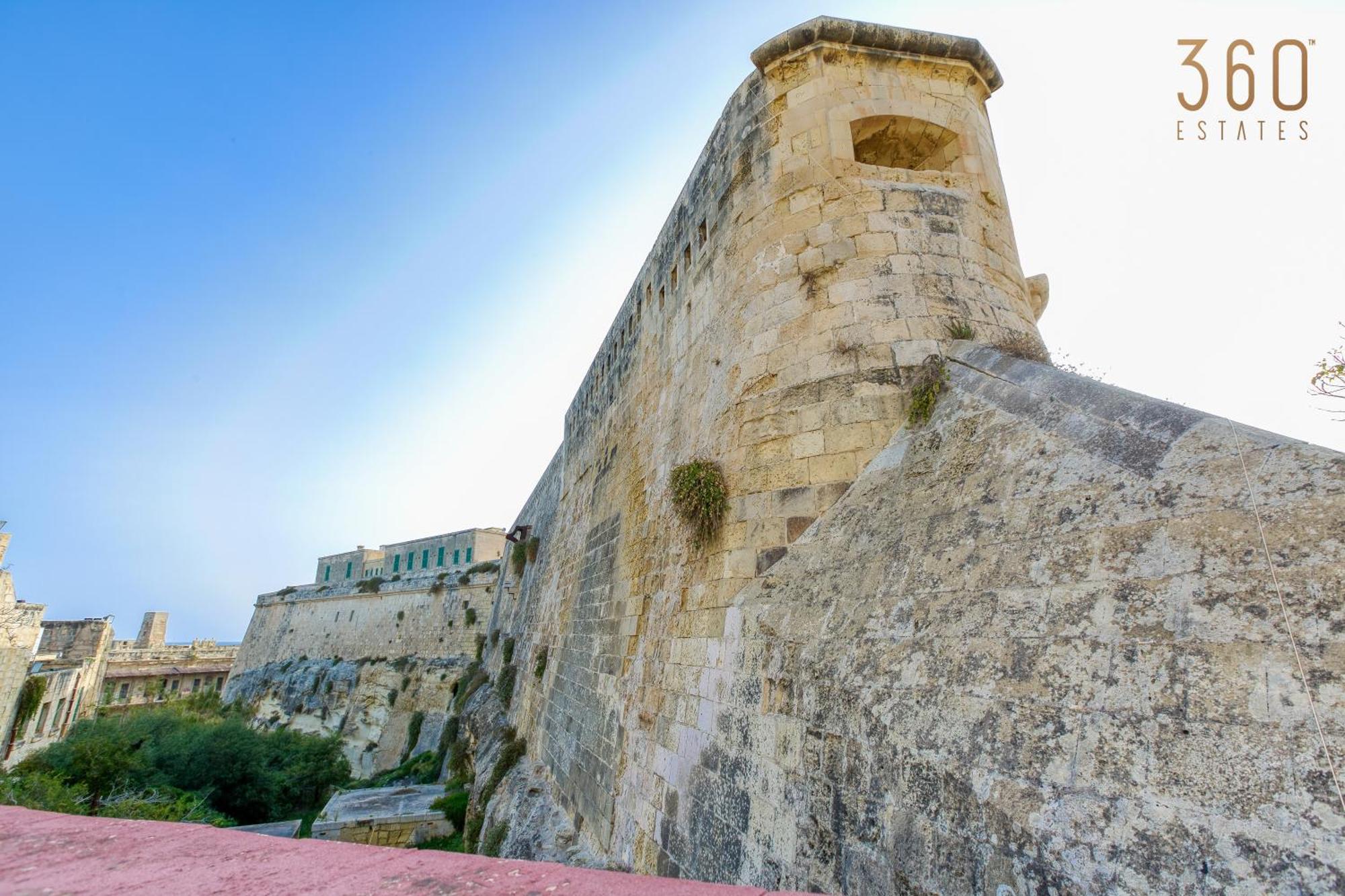 Comfortable 1Br Home With Maltese Balcony In Valletta By 360 Estates Exterior foto