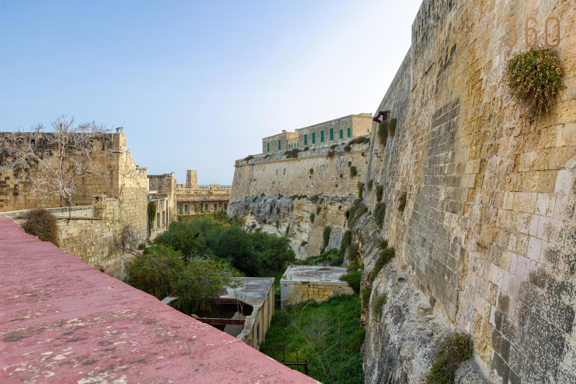 Comfortable 1Br Home With Maltese Balcony In Valletta By 360 Estates Exterior foto
